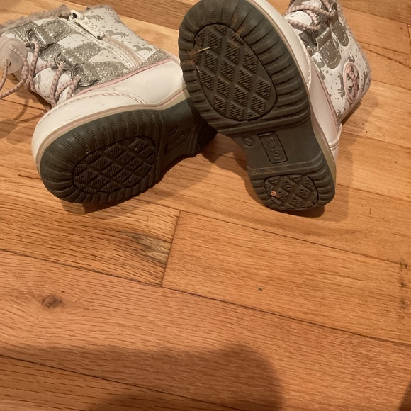 Totes Snow Boots - Picture 2 of 2